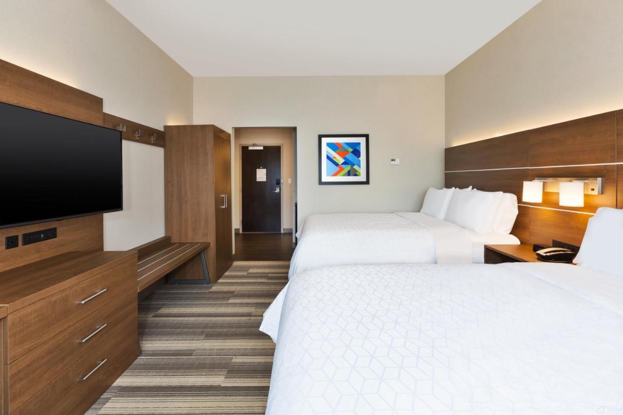 Holiday Inn Express & Suites - Milan - Sandusky Area By Ihg Exterior photo